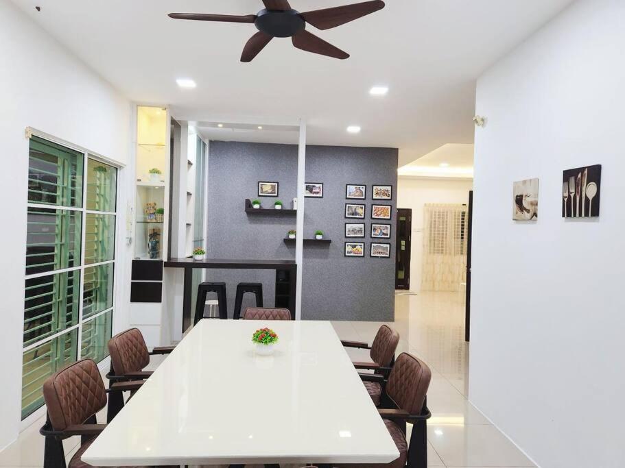 Lost World Luxury 5br/20 Pax/mahjong/karaok/bbq/garden Events