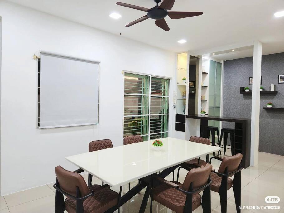 Lost World Luxury 5br/20 Pax/mahjong/karaok/bbq/garden Events *