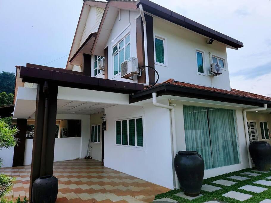 Holiday home Lost World Luxury 5br/20 Pax/mahjong/karaok/bbq/garden Events