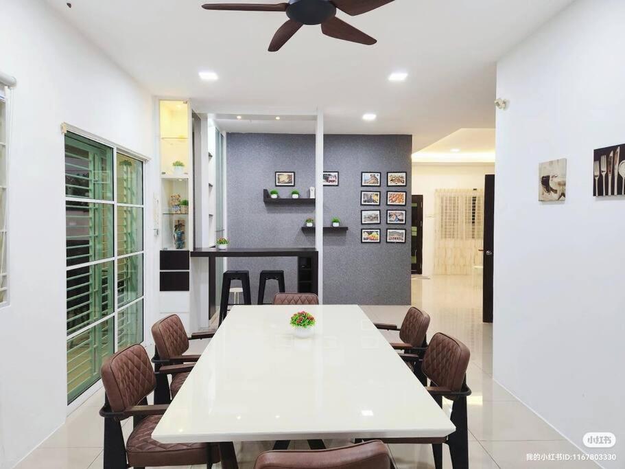 Holiday home Lost World Luxury 5br/20 Pax/mahjong/karaok/bbq/garden Events *