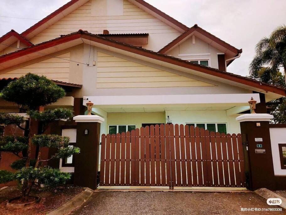 Lost World Luxury 5br/20 Pax/mahjong/karaok/bbq/garden Events Tambun