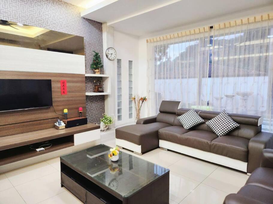 Lost World Luxury 5br/20 Pax/mahjong/karaok/bbq/garden Events *