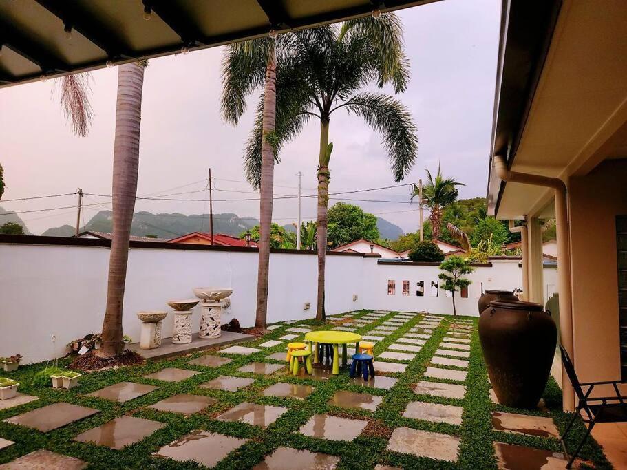 Lost World Luxury 5br/20 Pax/mahjong/karaok/bbq/garden Events * Tambun