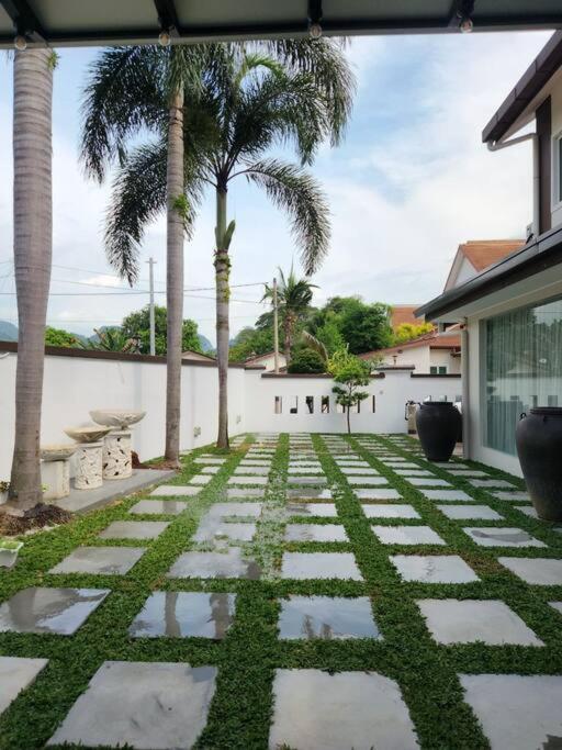 Lost World Luxury 5br/20 Pax/mahjong/karaok/bbq/garden Events Holiday home *